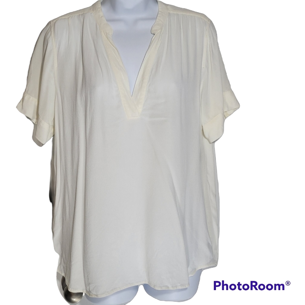 J.Crew Ivory Lightweight Short Sleeve Blouse – Size  Button Detail on Sleeve